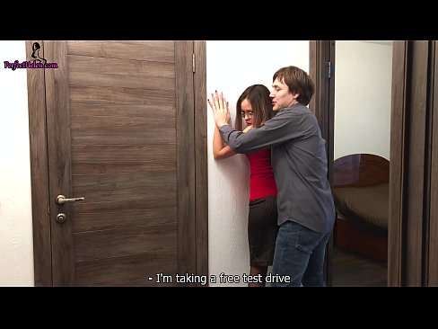 ❤️ Realtor Sexy Anashtua Pussy na Fucks Wakati Anauza Ghorofa Yake - Krempai ❤  ❤